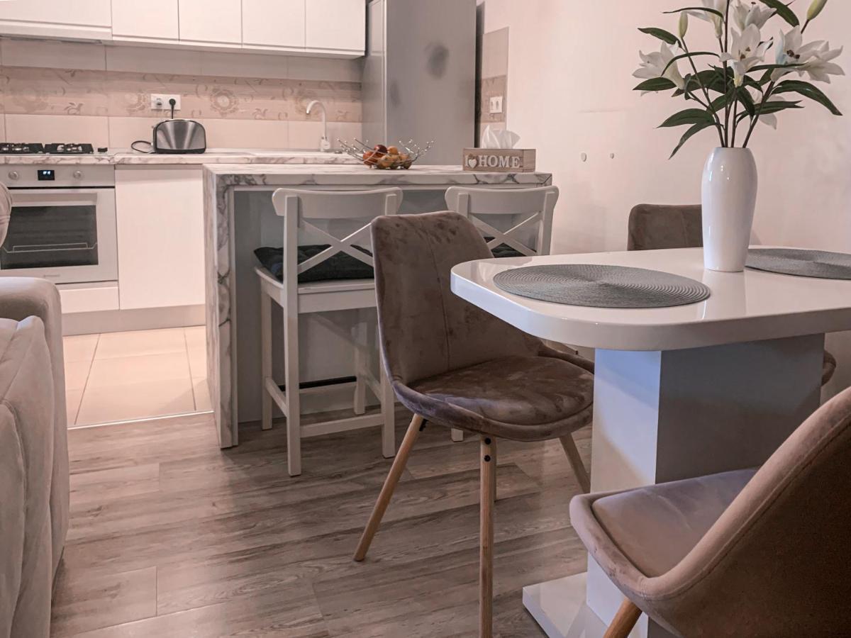 Apartment 2 Rooms Luxury Bukareszt Zewnętrze zdjęcie